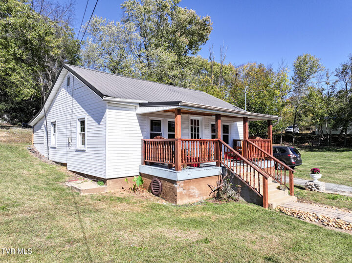 Property Photo:  413 East Bernard Avenue  TN 37745