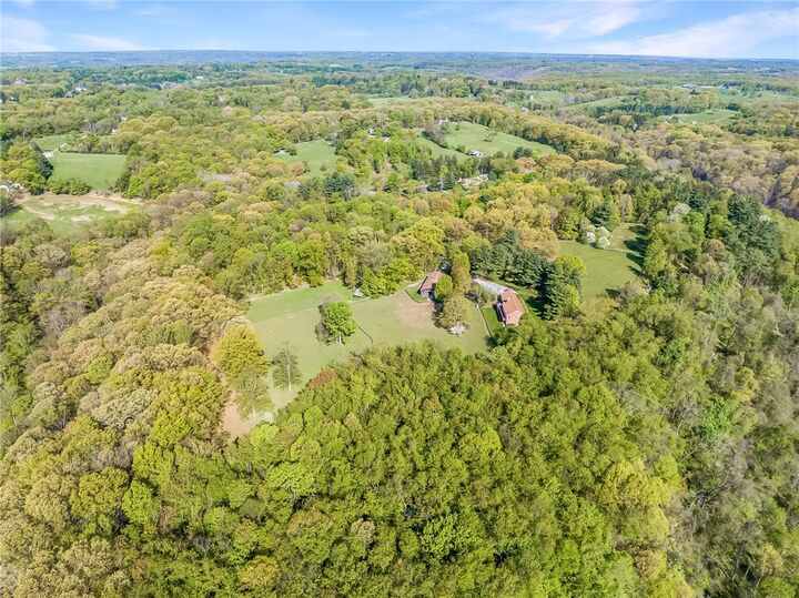 Property Photo:  45 Stonedale Road  PA 15143 