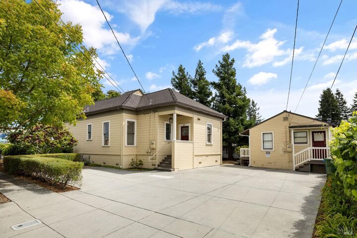 Property Photo:  531 E Washington Street  CA 94952 
