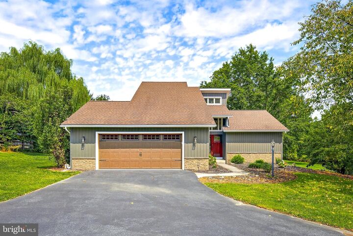 Property Photo:  749 Village Road  PA 17602 