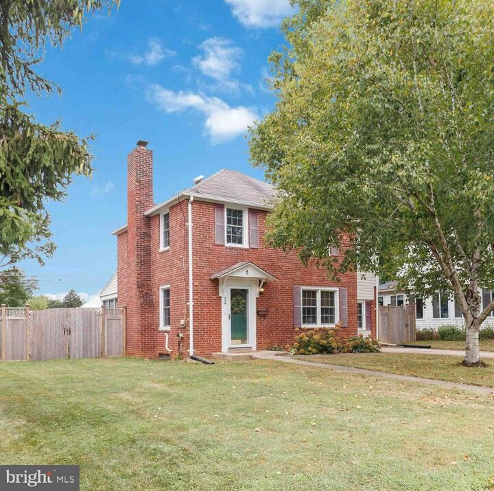 Property Photo:  24 Maple Avenue  PA 17011 