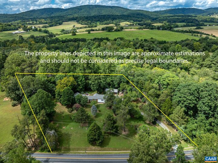 Property Photo: 3304 Keswick Rd VA 22947