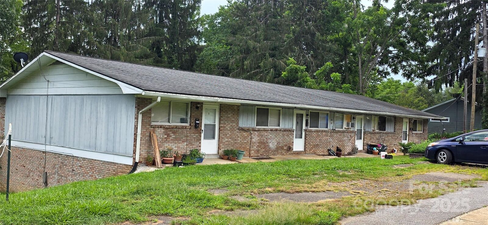 Property Photo:  430 N Main Street  NC 28716 