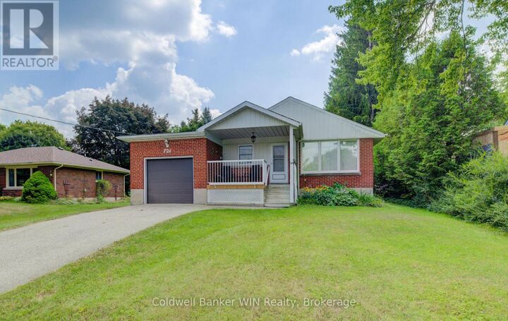 724 Waterloo Street  Wellington North (Mount Forest) ON N0G 2L3 photo