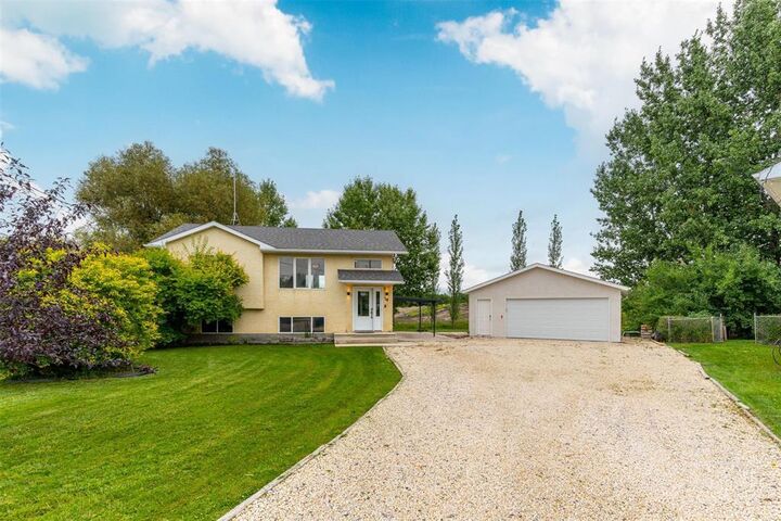 28 Ridgeview Place  Blumenort MB R0A 0C0 photo
