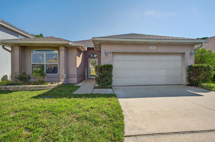 Property Photo:  9641 Leeward Way  FL 32566 