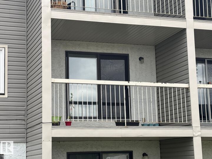 Property Photo: 5705 51 Street 209 AB T0A 1A0