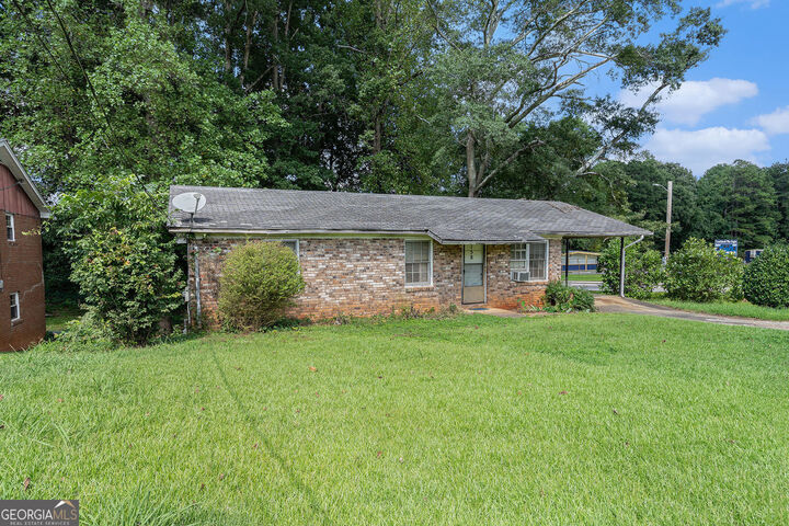 Property Photo: 158 Grant Street GA 30213