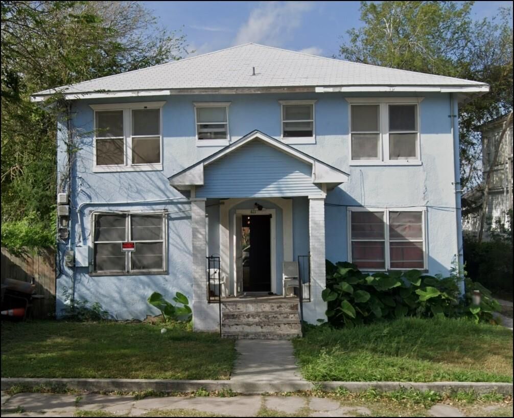 Property Photo:  411 Waco Street  TX 78401 