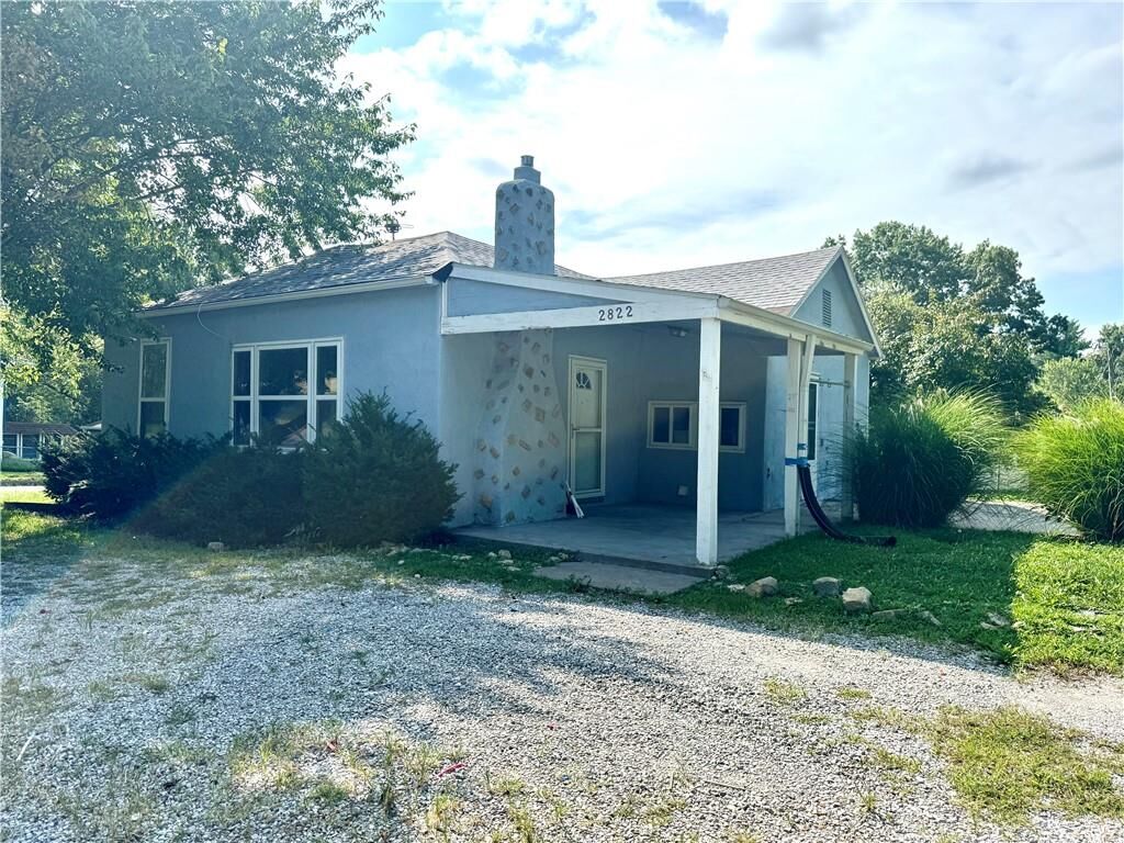Property Photo:  2822 Commercial Street  MO 64503 