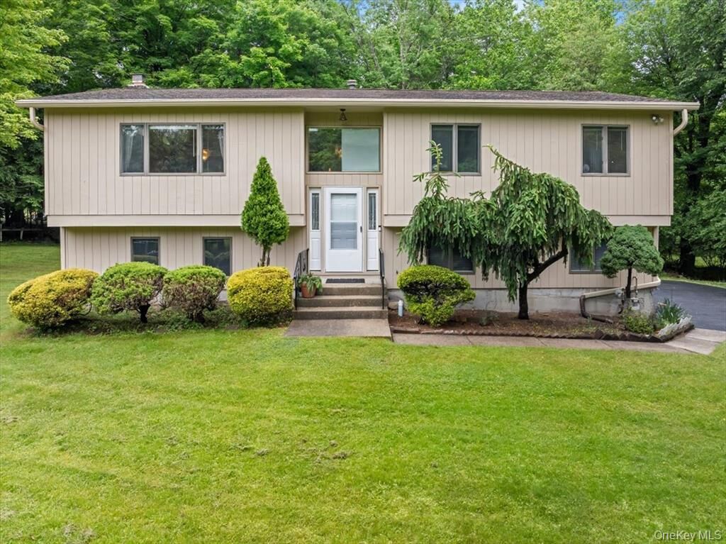 Property Photo:  60 Smith Hill Road  NY 10952 