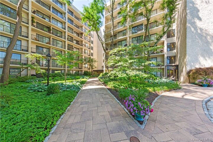 Property Photo:  150 Overlook Avenue 1S  NY 10566 