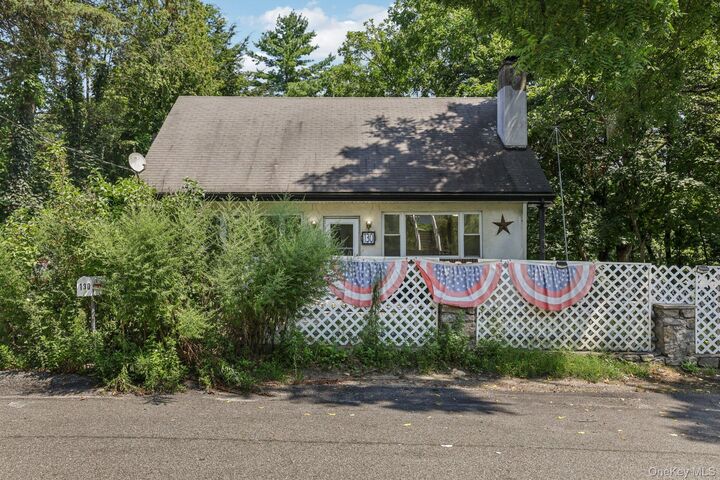 Property Photo: 130 Hewitt Street NY 10537