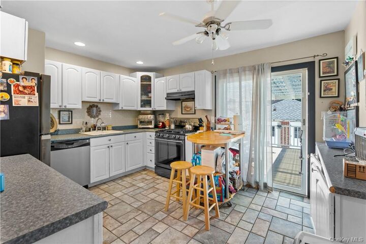 Property Photo:  755 Logan Avenue  NY 10465 