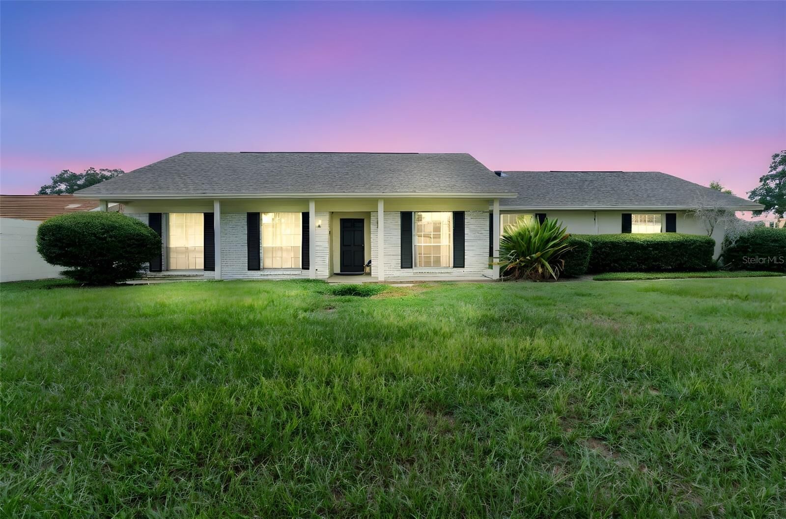 Property Photo:  4520 Lake Gem Circle  FL 32806 