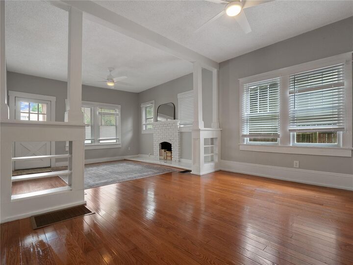 Property Photo:  1627 E Concord Street  FL 32803 
