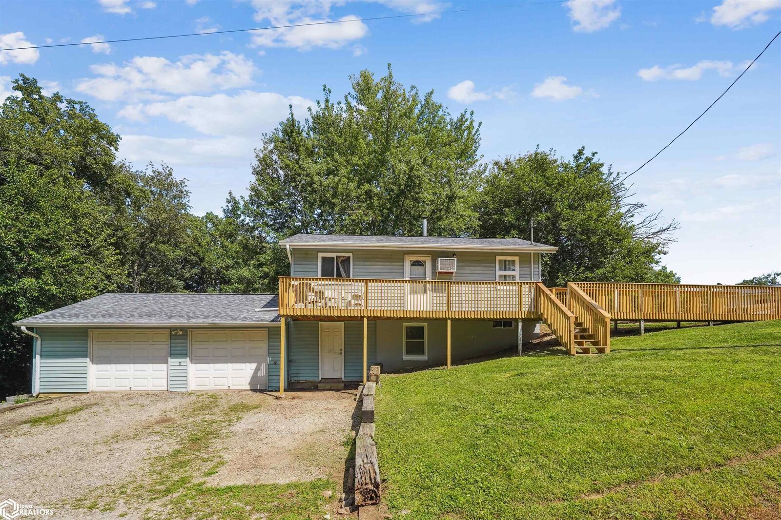 Property Photo:  5191 Skyline Drive  IA 52211 
