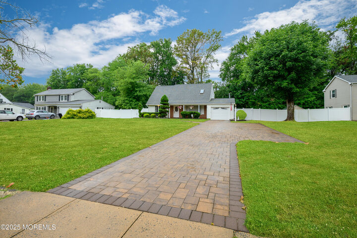4 Maxwell Lane  Manalapan NJ 07726 photo
