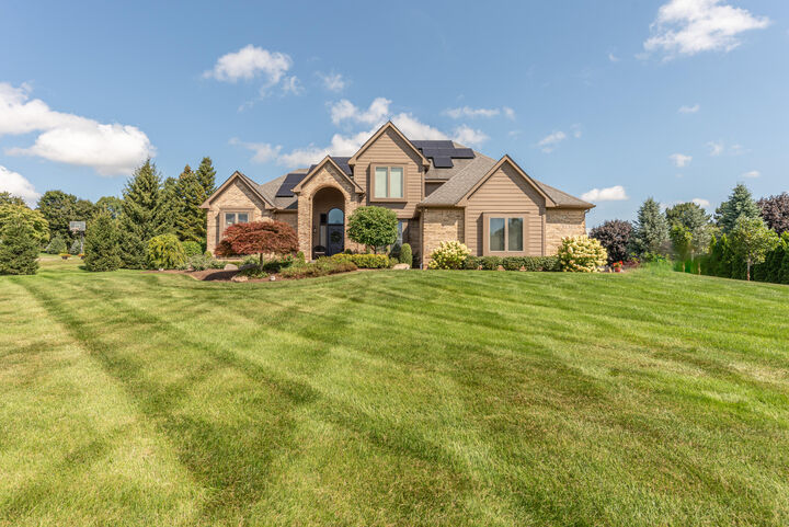 Property Photo:  3230 Golfview Drive  MI 48176 
