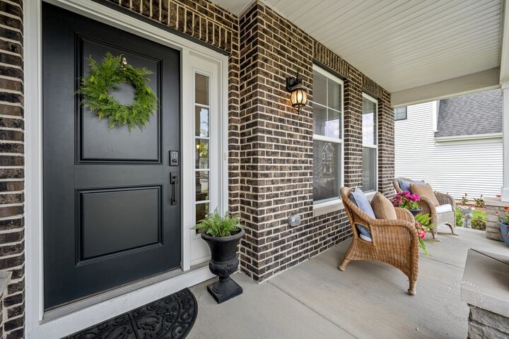 Property Photo:  115 Piper Glen Avenue  IL 60543 