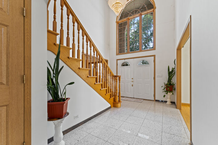 Property Photo:  1007 Wildwood Lane  IL 60056 
