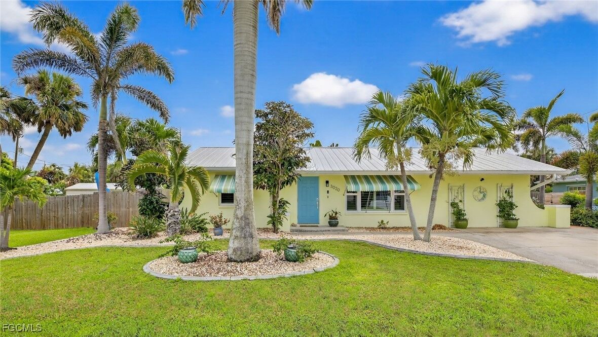 Property Photo: 3020 Palm Drive FL 33950