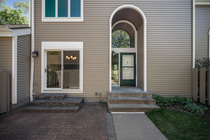 Property Photo:  1174 Saint Clair Avenue  MN 55105 