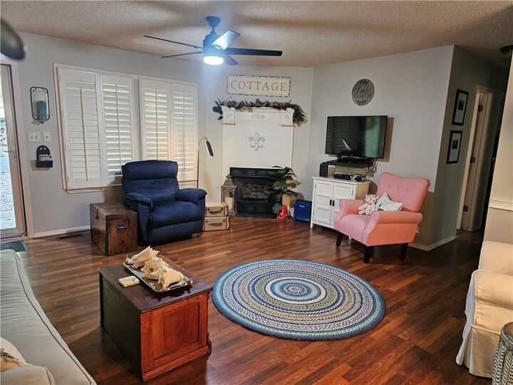 Property Photo:  7 Whitton Lane  AR 72714 