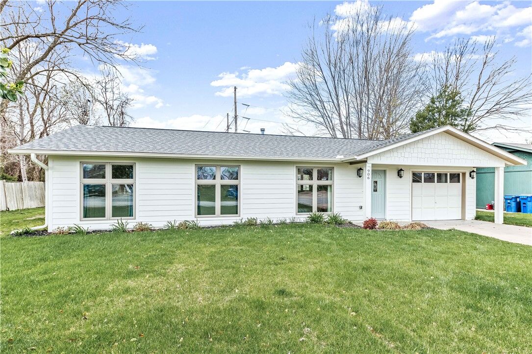 Property Photo: 906 SE G Street AR 72712