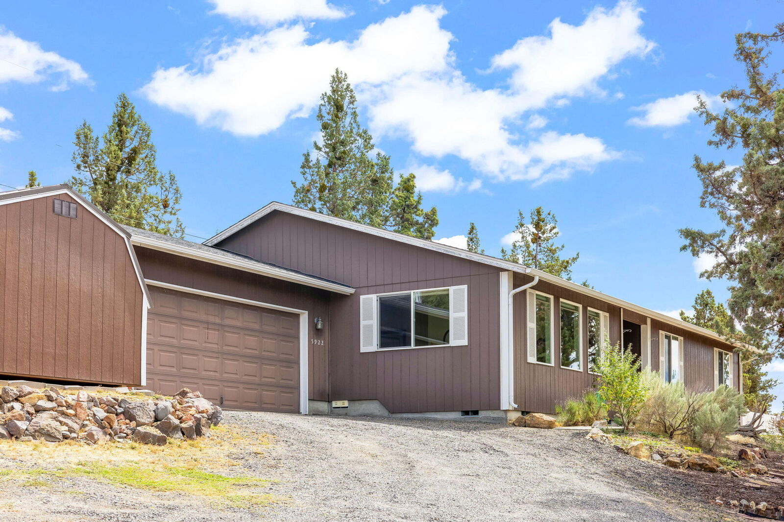 Property Photo: 5922 NW Combs Street OR 97754