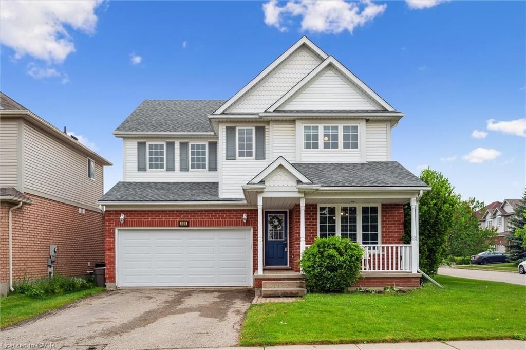 Property Photo:  606 Eastbridge Boulevard  ON N2K 4H4 