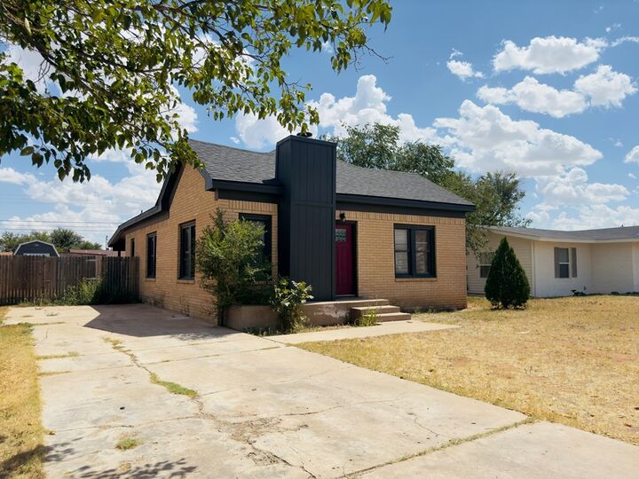 Property Photo: 3311 Sycamore TX 79703
