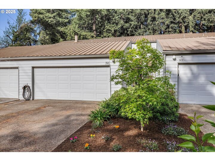 Property Photo:  1200 NE Territorial Rd 92  OR 97013 
