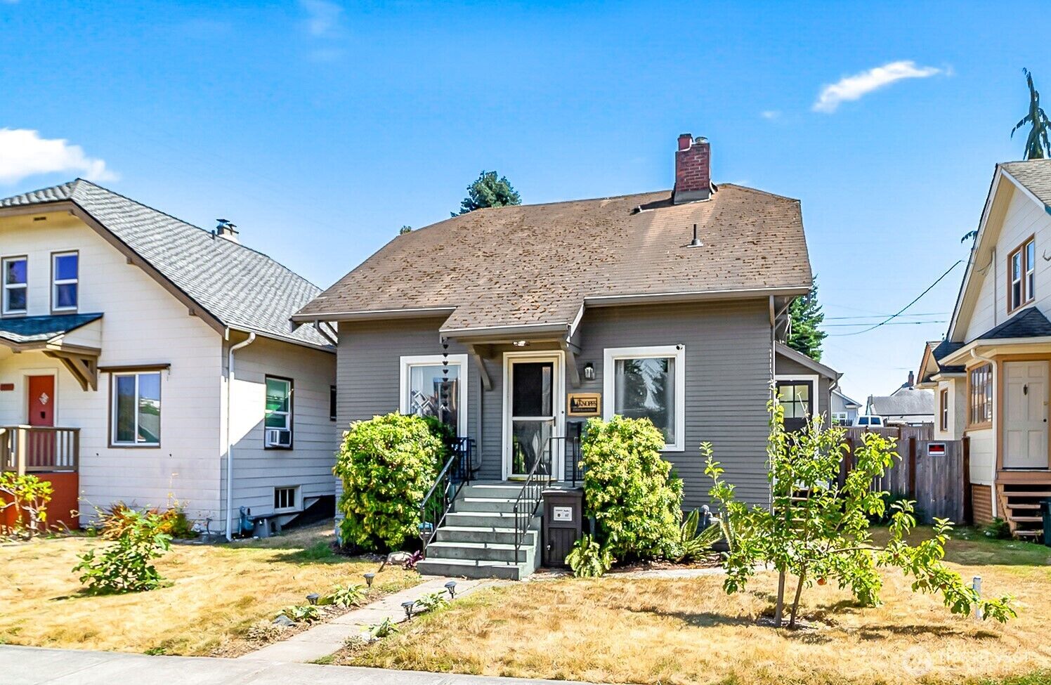 Property Photo:  3503  Rockefeller Avenue  WA 98201 