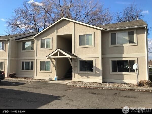 Property Photo:  1910  J Street 201  WA 99362 