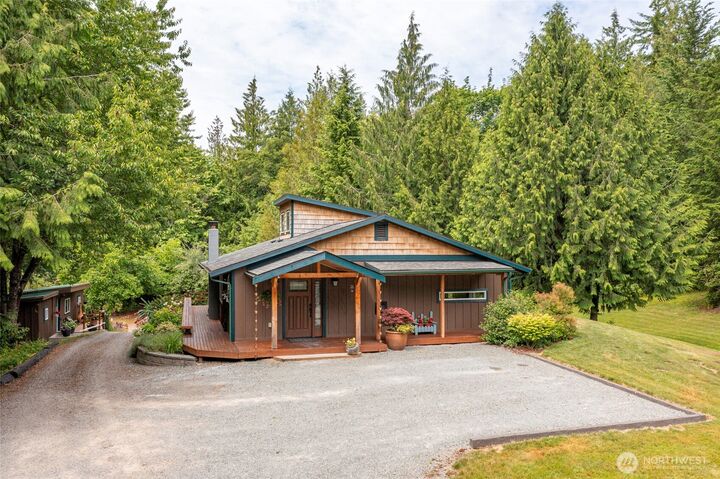 Property Photo: 25451 Lake Cavanaugh Road WA 98274