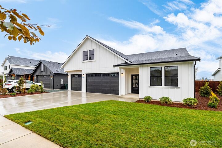 Property Photo:  623  Bucko Avenue  WA 98284