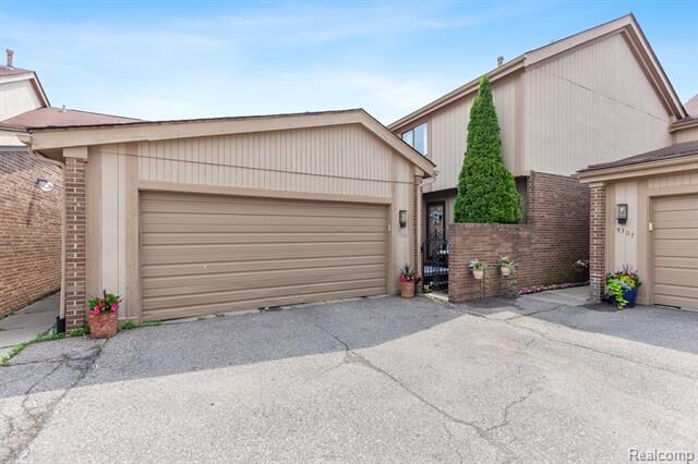 5305 Wright Way S  West Bloomfield Twp MI 48322 photo
