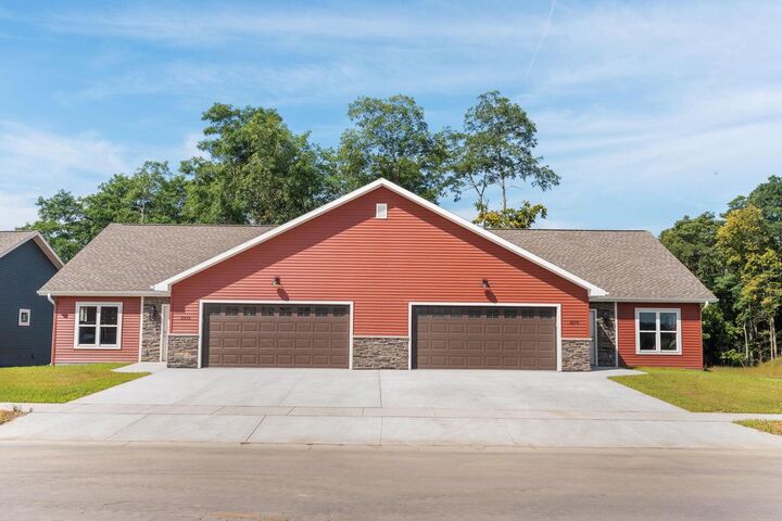 1033 Armida Court  Reedsburg WI 53959 photo