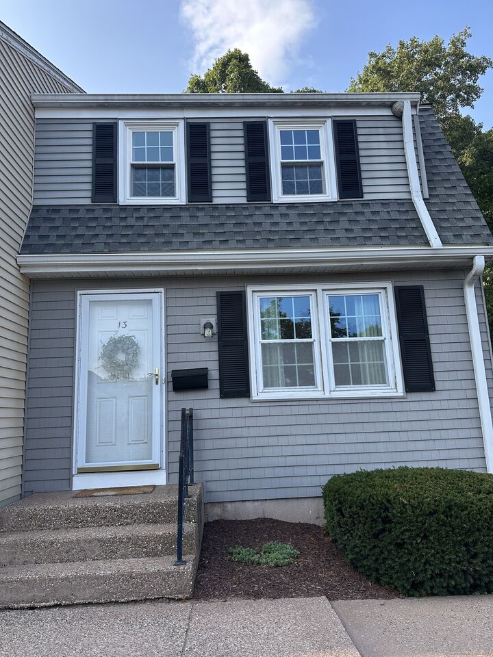 Property Photo: 13 Boxwood Lane 13 CT 06033