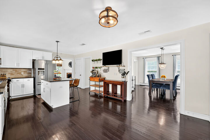 Property Photo:  4 Huntington Drive  CT 06469 