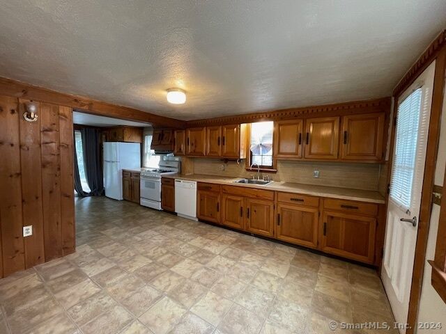 Property Photo:  37 Richmondville Avenue  CT 06880 