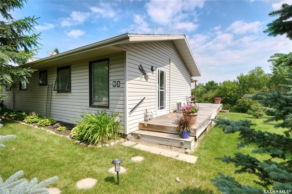 Property Photo:  93 Sargent Crescent  SK S0H 3P0 