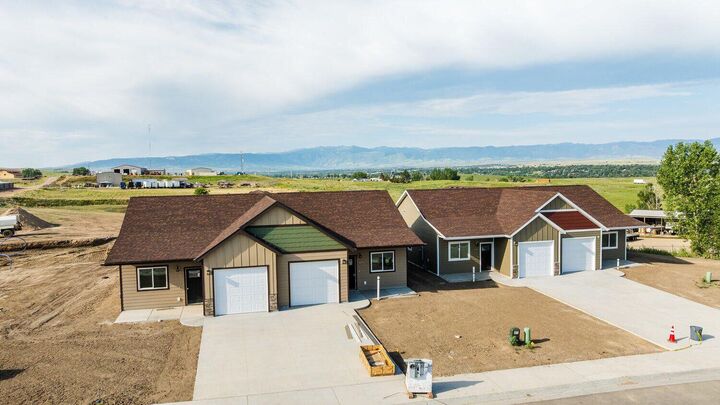 Property Photo:  612 Valley View Drive  WY 82801 