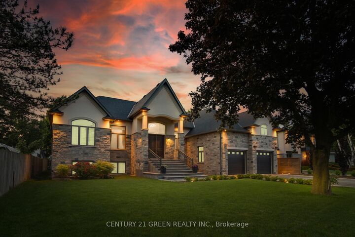 Property Photo:  679 Hiawatha Boulevard  ON L9G 3A6 