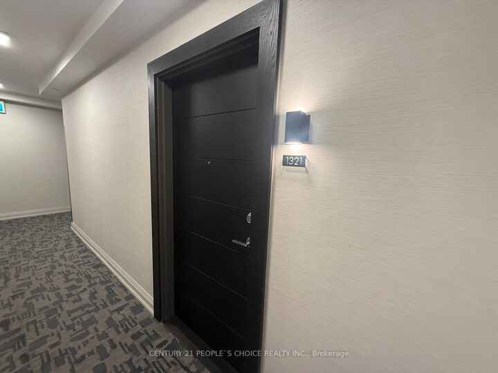 Property Photo:  212 King William Street 1321  ON L8R 0A7 