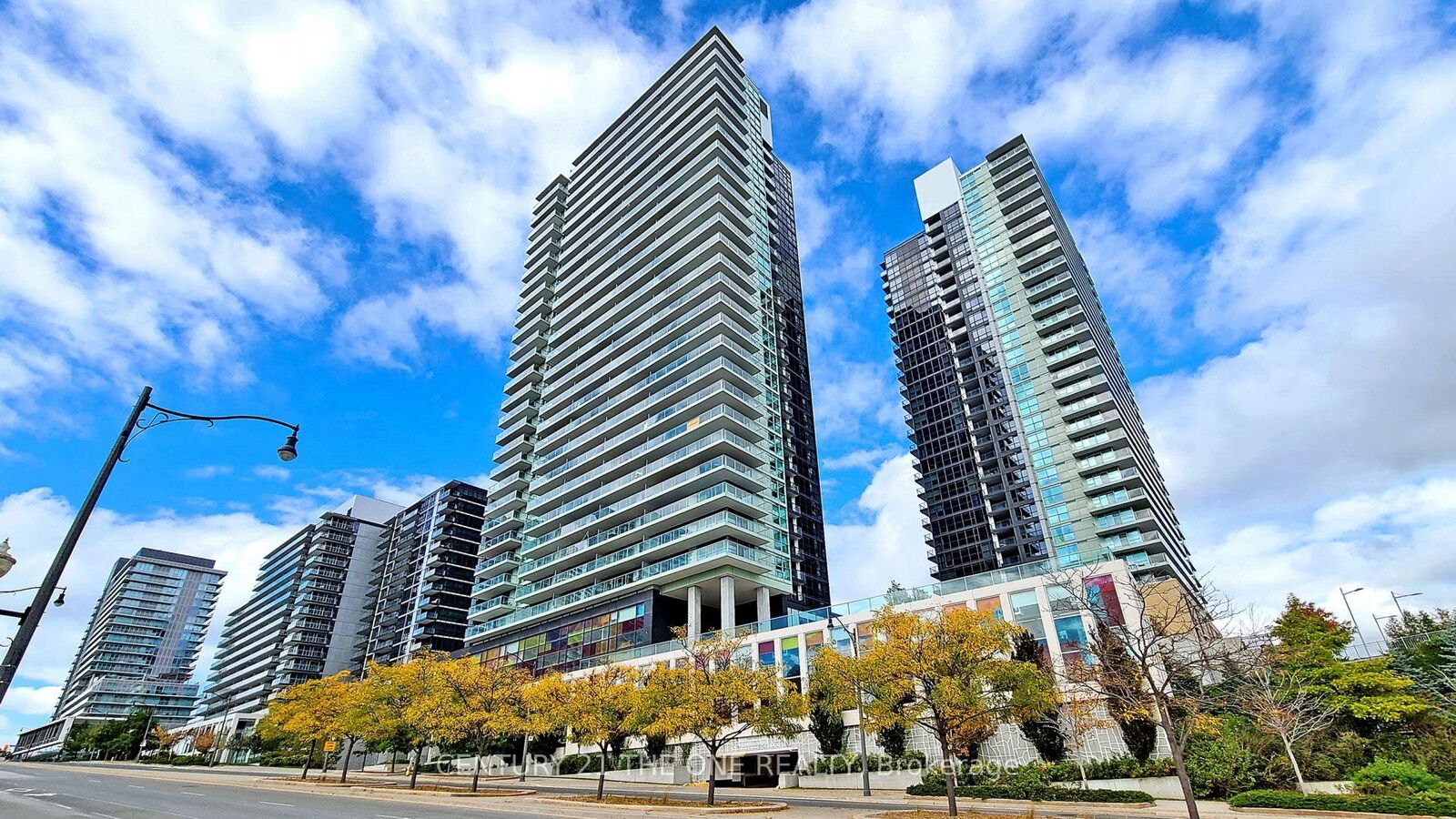 Property Photo: 29 Singer Court 1011 ON M2K 0B3