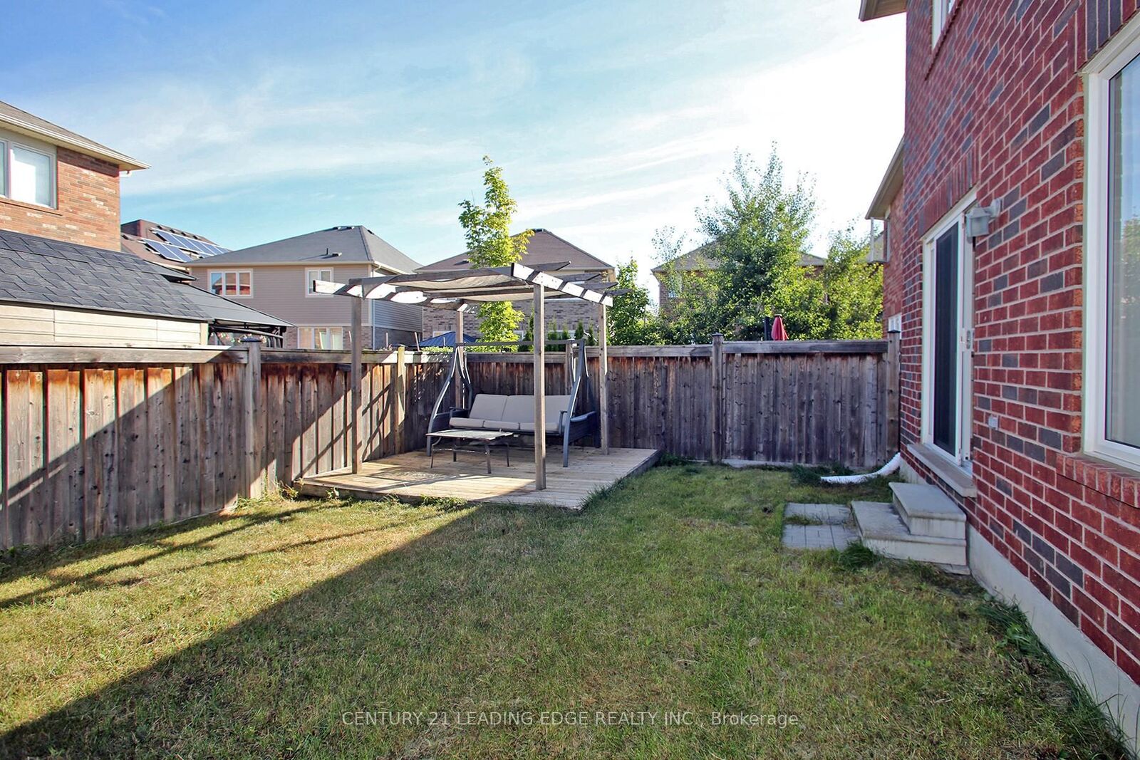 Property Photo:  1810 Parkhurst Crescent  ON L1X 0A8 