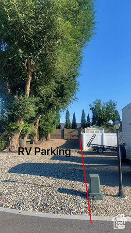 Property Photo: 724 W Maple Drift Ln UT 84020