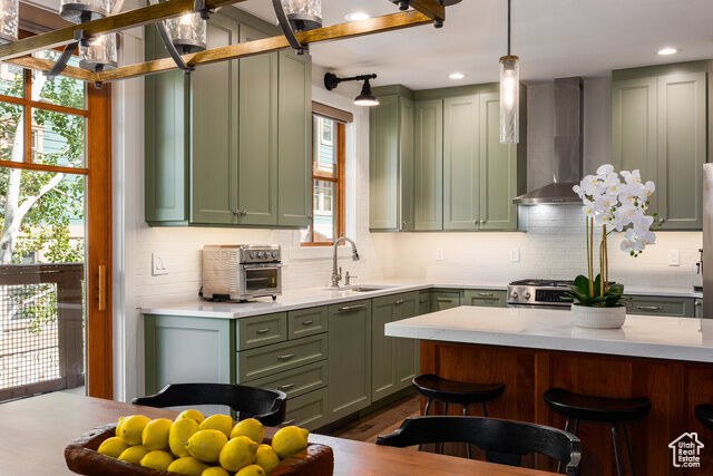 Property Photo: 1000 Park Ave B-105 UT 84060